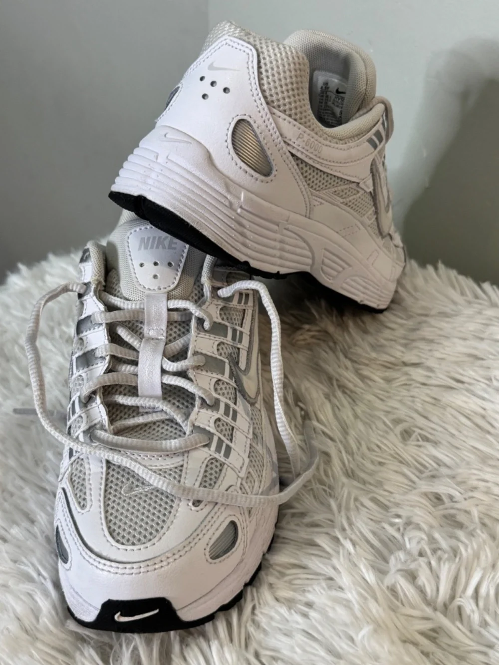 Nike P-6000 GS Platinum Tint Sneakers size 4.5Y
